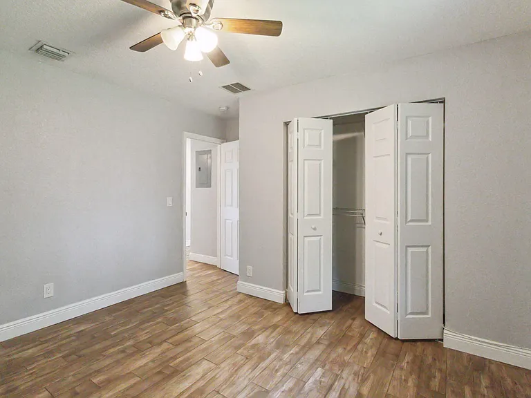 2227 NE 3rd Ave #2 — Photo 13