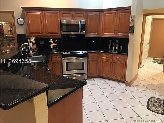 5th image of 1104 Waterbrook Ln