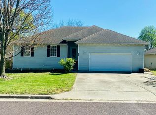 203 Penzance St, Monett, MO 65708