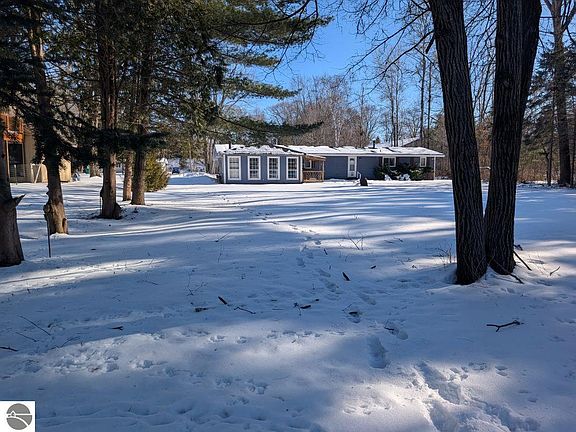 5th image of 5521 Melanie Ln