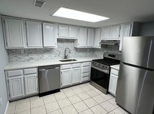 111 Elm Ct, Lindenwold, NJ 08021