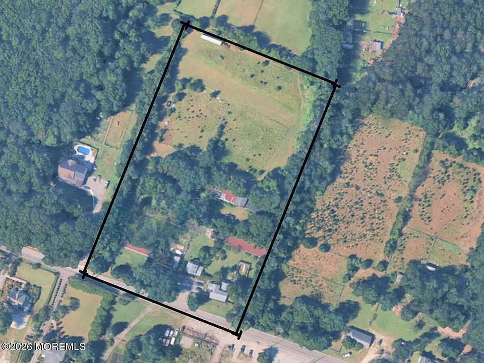 2nd image of 1000 Farmingdale Road