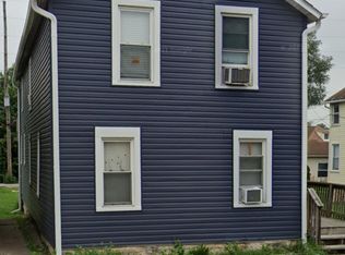 35 Stephen St APT 1, Lemont, IL 60439