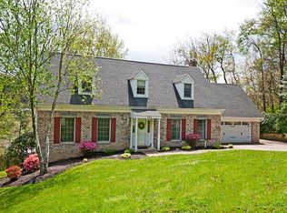 125 Woodvine Dr, Greensburg, PA 15601