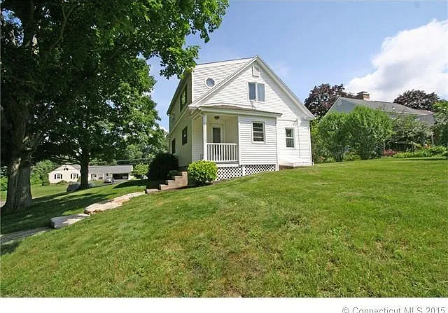 4 bed, 1704 sqft, $3,175 — Photo 1