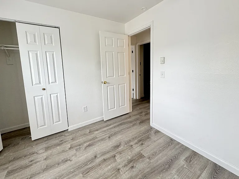 4501 Boardwalk Dr #J-J-93 — Photo 10