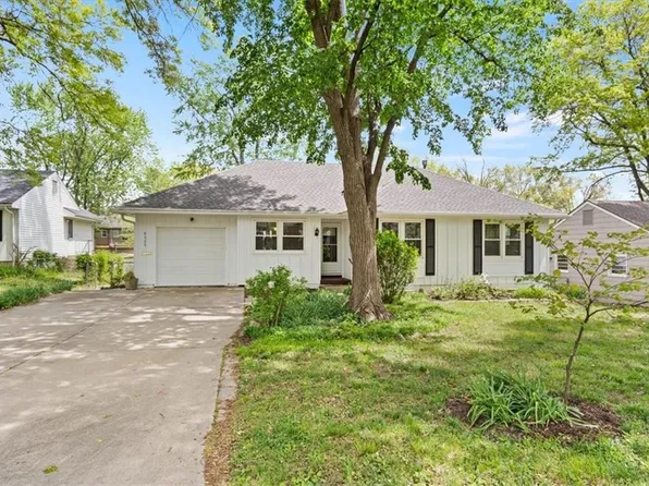 8325 Marty St, Overland Park, KS 66212