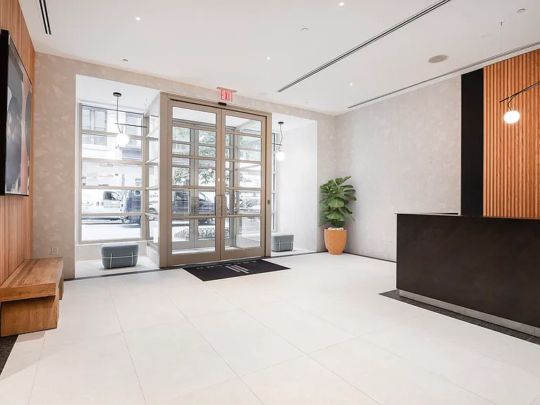 37 W 21st St #501 — Photo 15