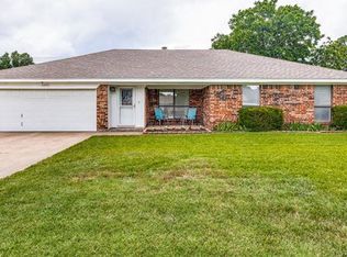 7325 Windhaven Rd, North Richland Hills, TX 76182