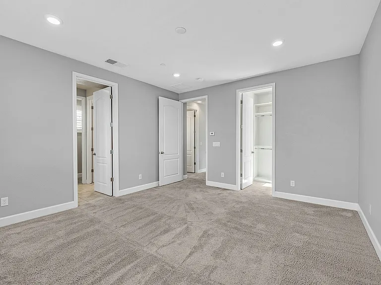 210 Stratus Cmn — Photo 24