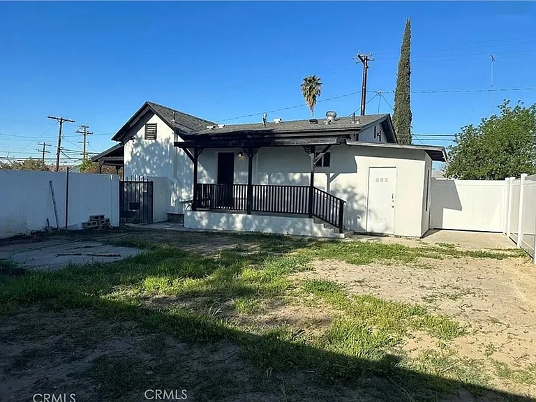 1548 W 7th St — Photo 16