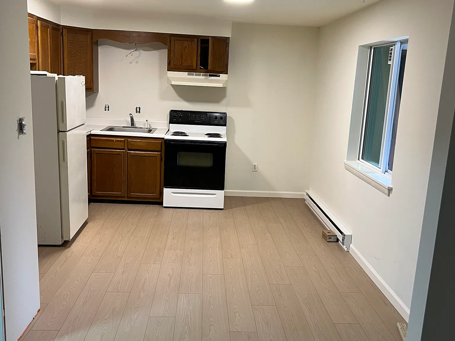 2 bed, 800 sqft, $1,300 — Photo 2
