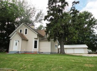 350 3rd St SW, Plainview, MN 55964