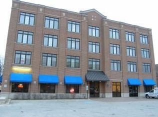 105 W Saint Charles Rd APT 200, Lombard, IL 60148