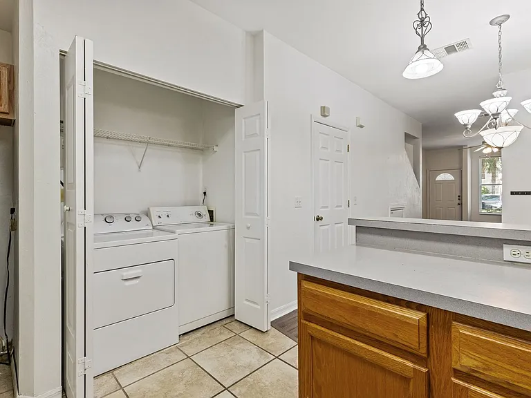 3552 SW 30th Way #138 — Photo 6