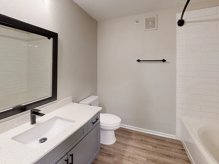 Lakeline Villas — Photo 52