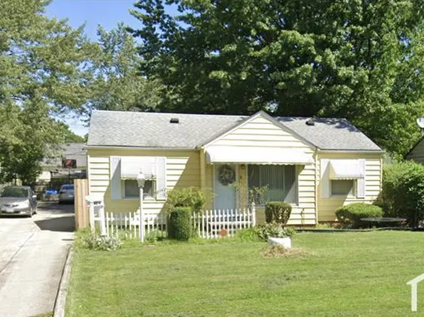2425 Malden Rd, Cleveland, OH 44121