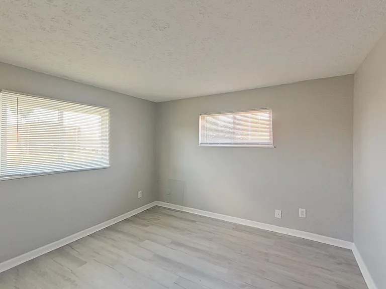 3605 Cushing Dr — Photo 7