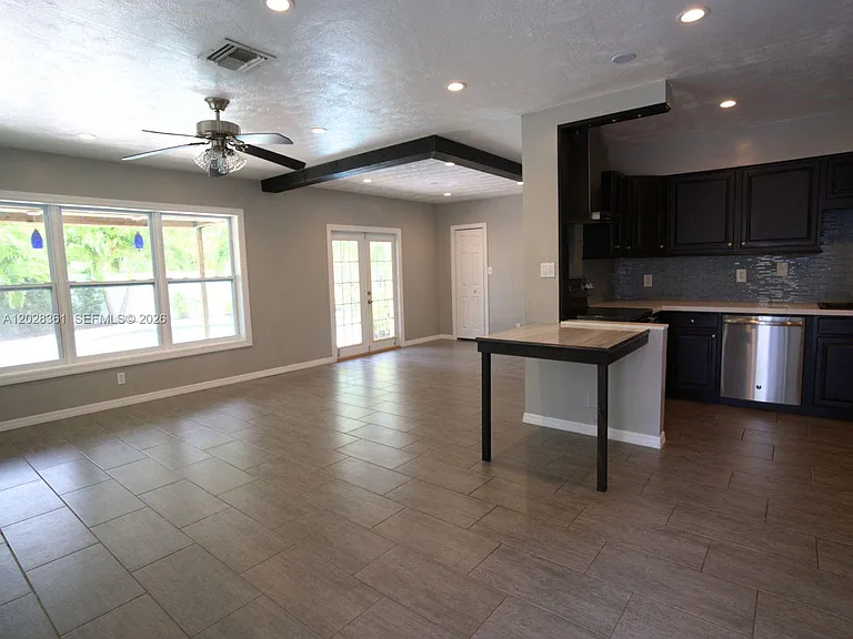 1701 NE 16th Ave — Photo 7