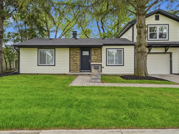 231 Saint Marys Pkwy, Buffalo Grove, IL 60089