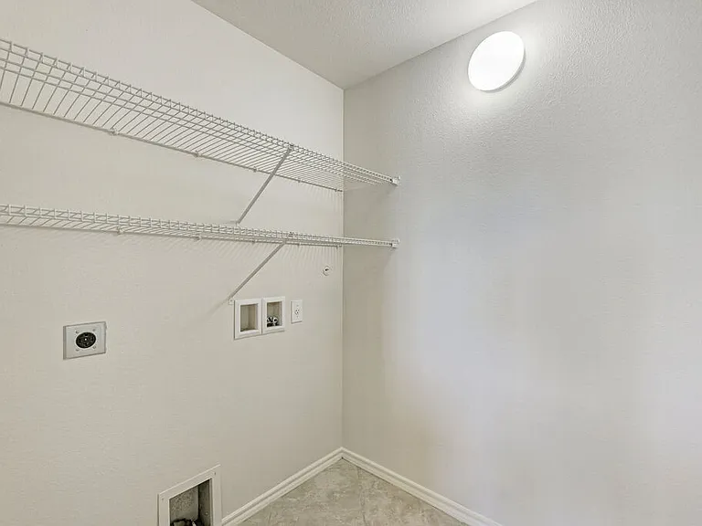 Riverhorse Ranch Apartments II — Photo 35