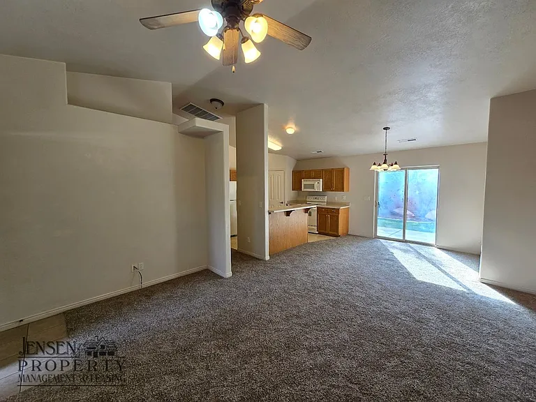 1630 E 2450 S #276 — Photo 3