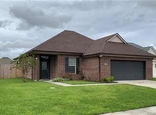 332 Fallon Dr, Sulphur, LA 70665