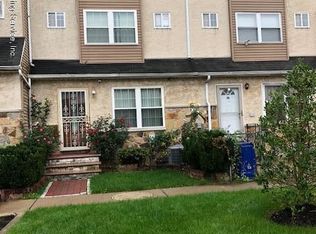 44 Skyline Dr, Staten Island, NY 10304