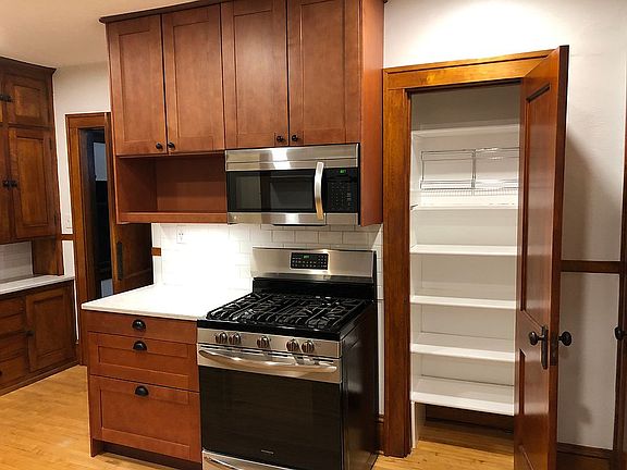 3rd image of 3239 47th Ave S #2