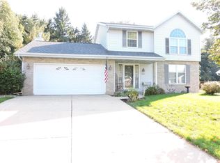 1319 Montclair Pl, Fort Atkinson, WI 53538