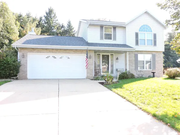 1319 Montclair PLACE, Fort Atkinson, WI 53538
