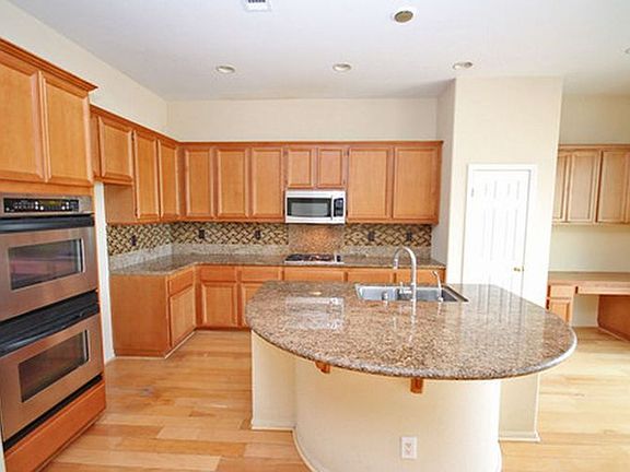 5th image of 31904 Manzanita Ln