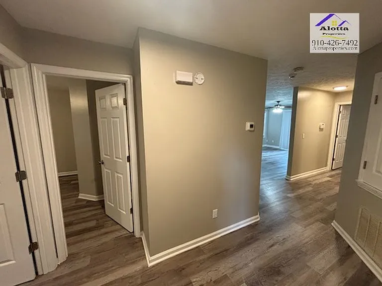 1002 Brookhollow Dr #5 — Photo 3