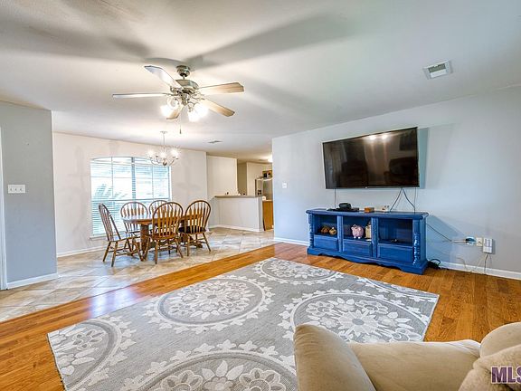 4th image of 26008 Stonehenge Dr