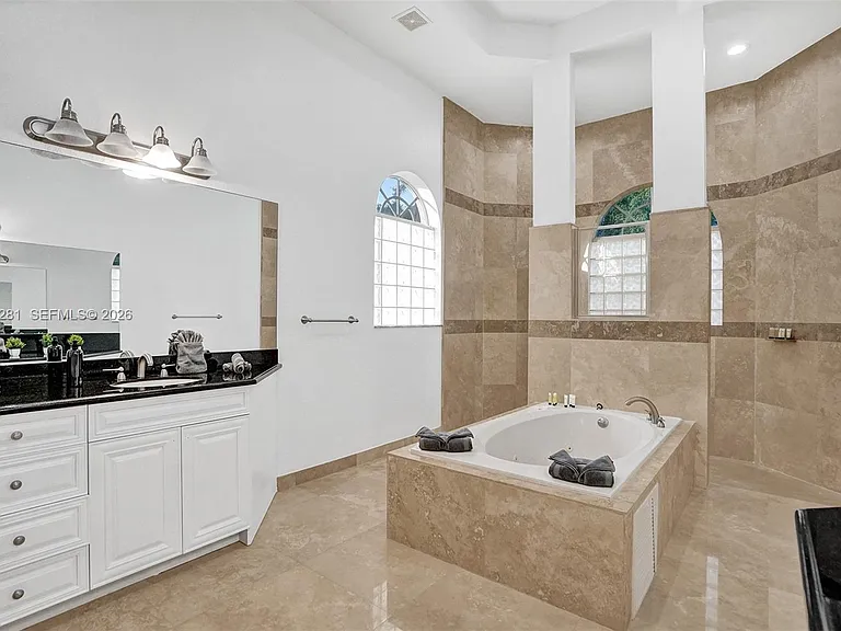 13751 Pine Meadow Ct — Photo 82