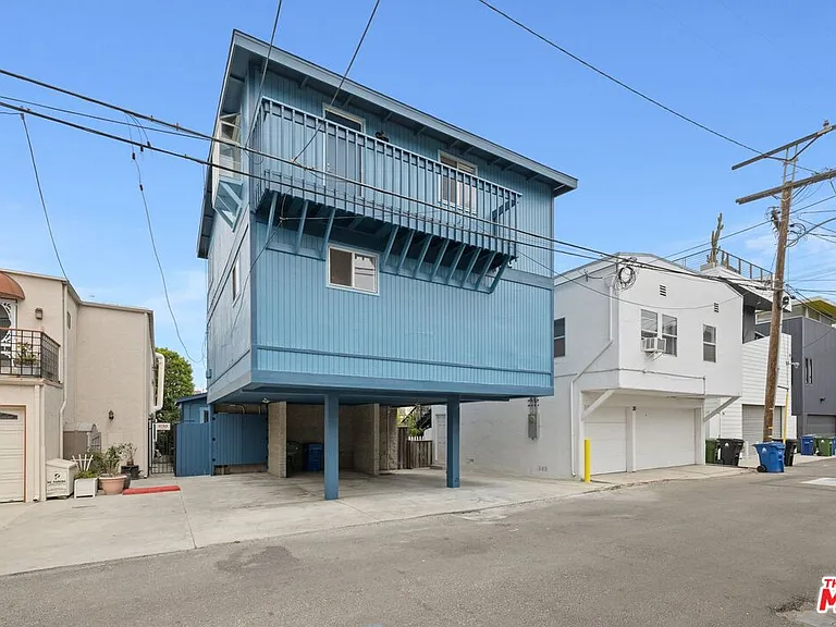 28 24th Pl — Photo 29