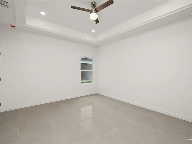 614 Sonny Dr — Photo 8