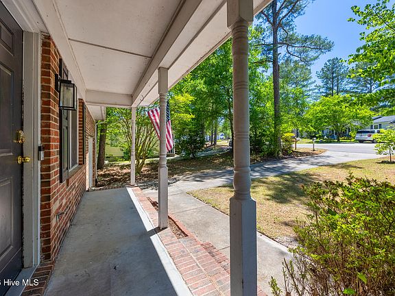 3rd image of 200 Sandhills Circle