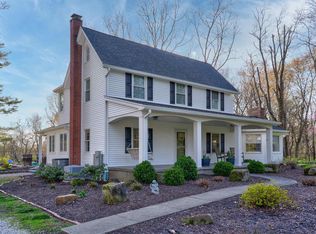 8215 Kuebler Rd, Evansville, IN 47720