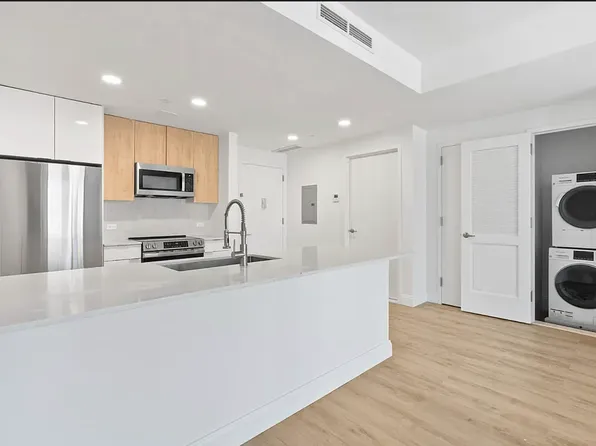 300 West 136th Street image 5 of 16