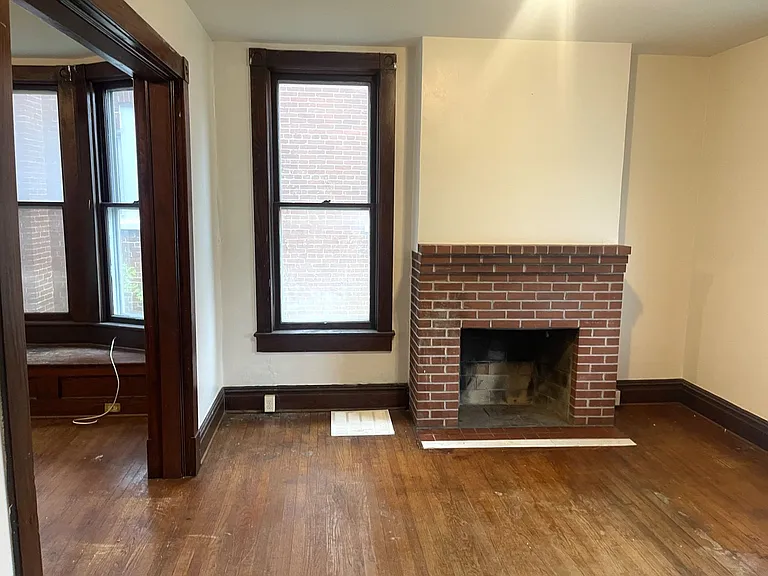 577 Lincoln Way E — Photo 13