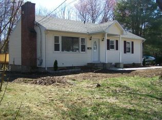 9 Ann St, Trumbull, CT 06611