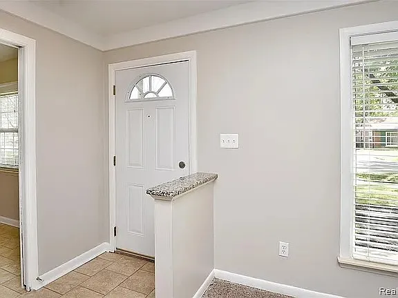 28057 Brentwood St — Photo 2
