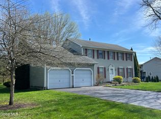 4111 Stonefield Way, Schenectady, NY 12306