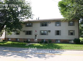 209 W Willow St APT 3, Normal, IL 61761