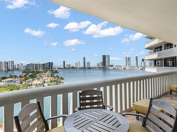 5th image of 3000 Island Blvd APT 1103