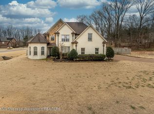 5689 Burlington Ln, Olive Branch, MS 38654
