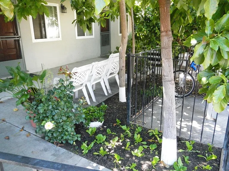 1380 Warburton Ave — Photo 3