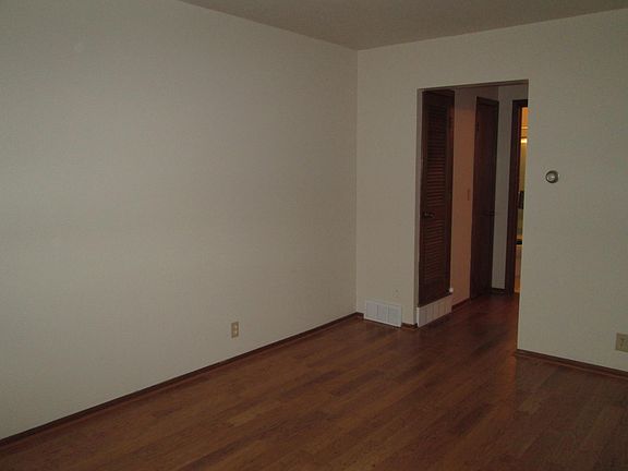 2nd image of 5006 California St APT 5