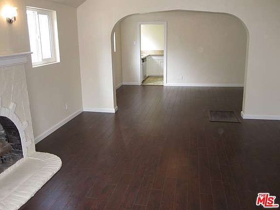 5th image of 2129 W 82nd St